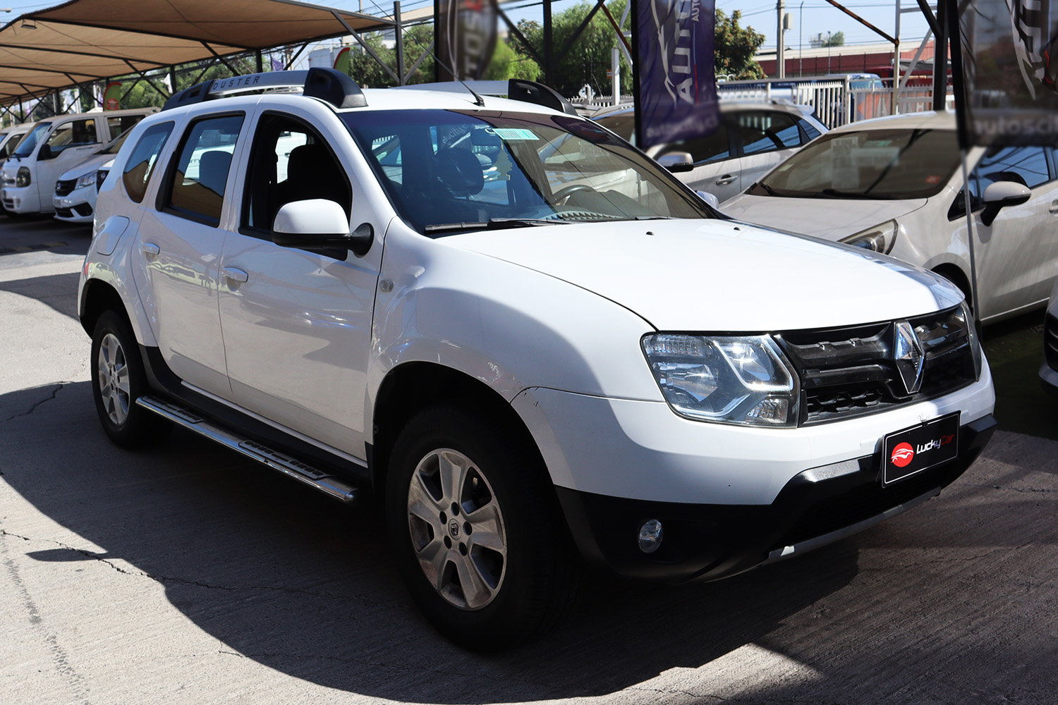RENAULT-DUSTER-2015-01